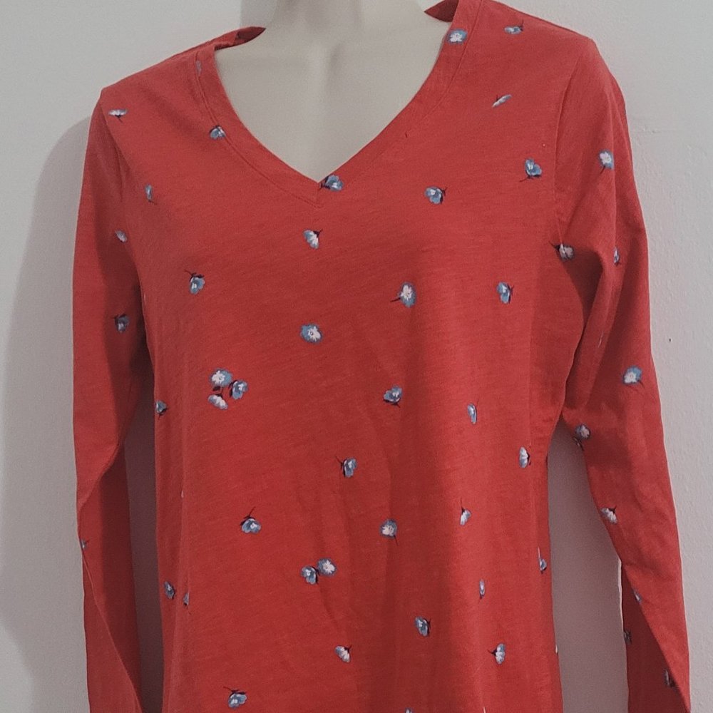 Every day Tee, v neck, long sleeves, red, 100% cotton